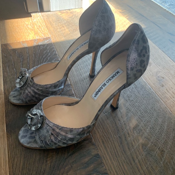 Beautiful Designer Heels - Picture 2 of 3